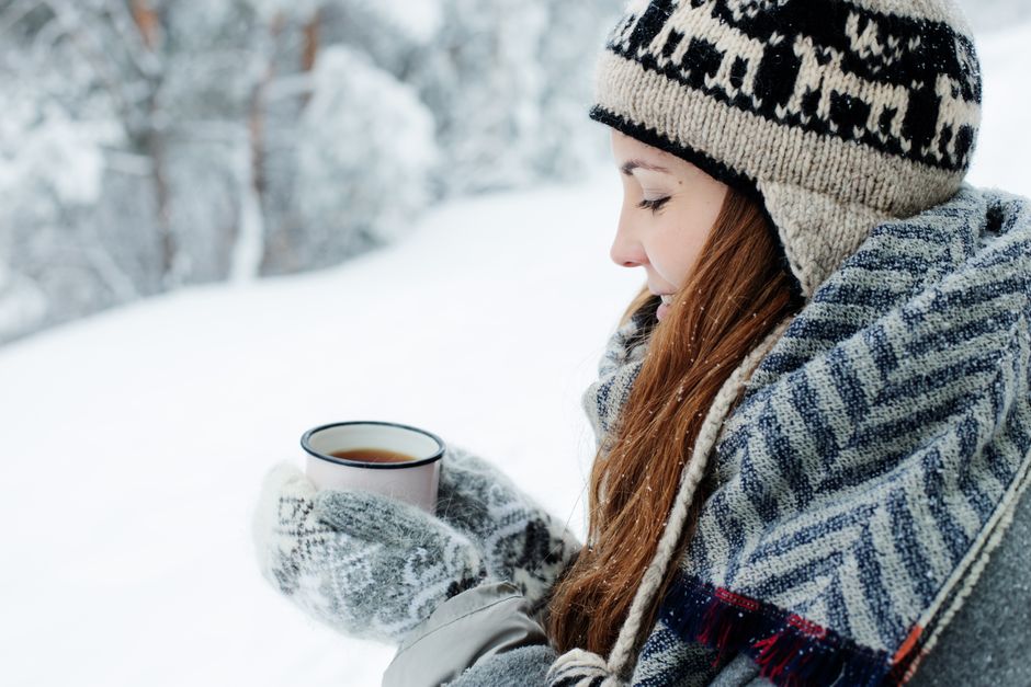 Cold Weather Skincare Under Makeup: Hydration, No Shine
